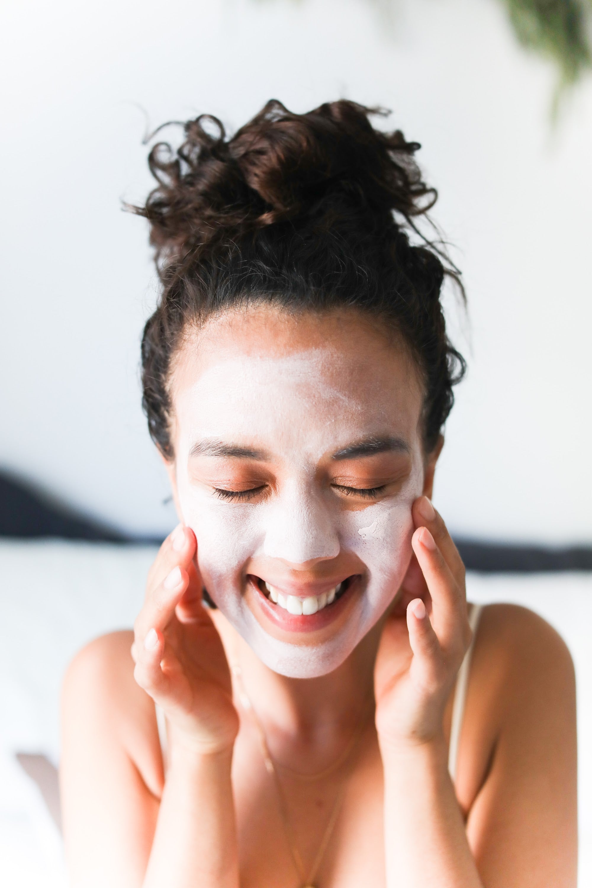 Fungal Acne Medications Side Effects:  Unmasking the Impact Averr Aglow
