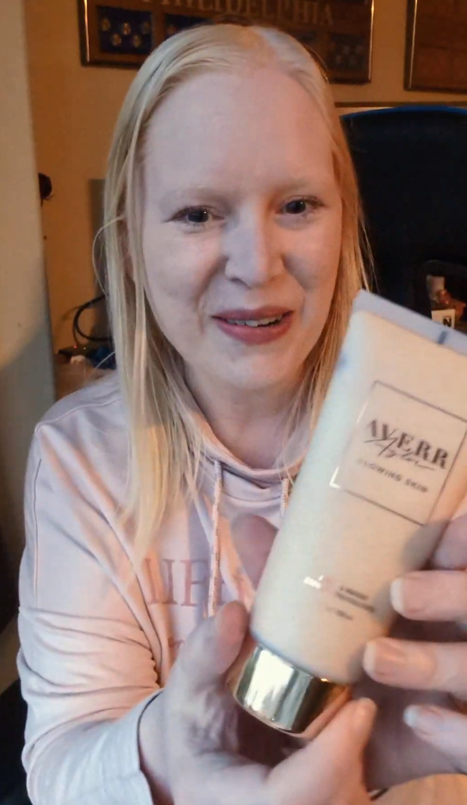 Fresh & Bright Exfoliating Cleanser