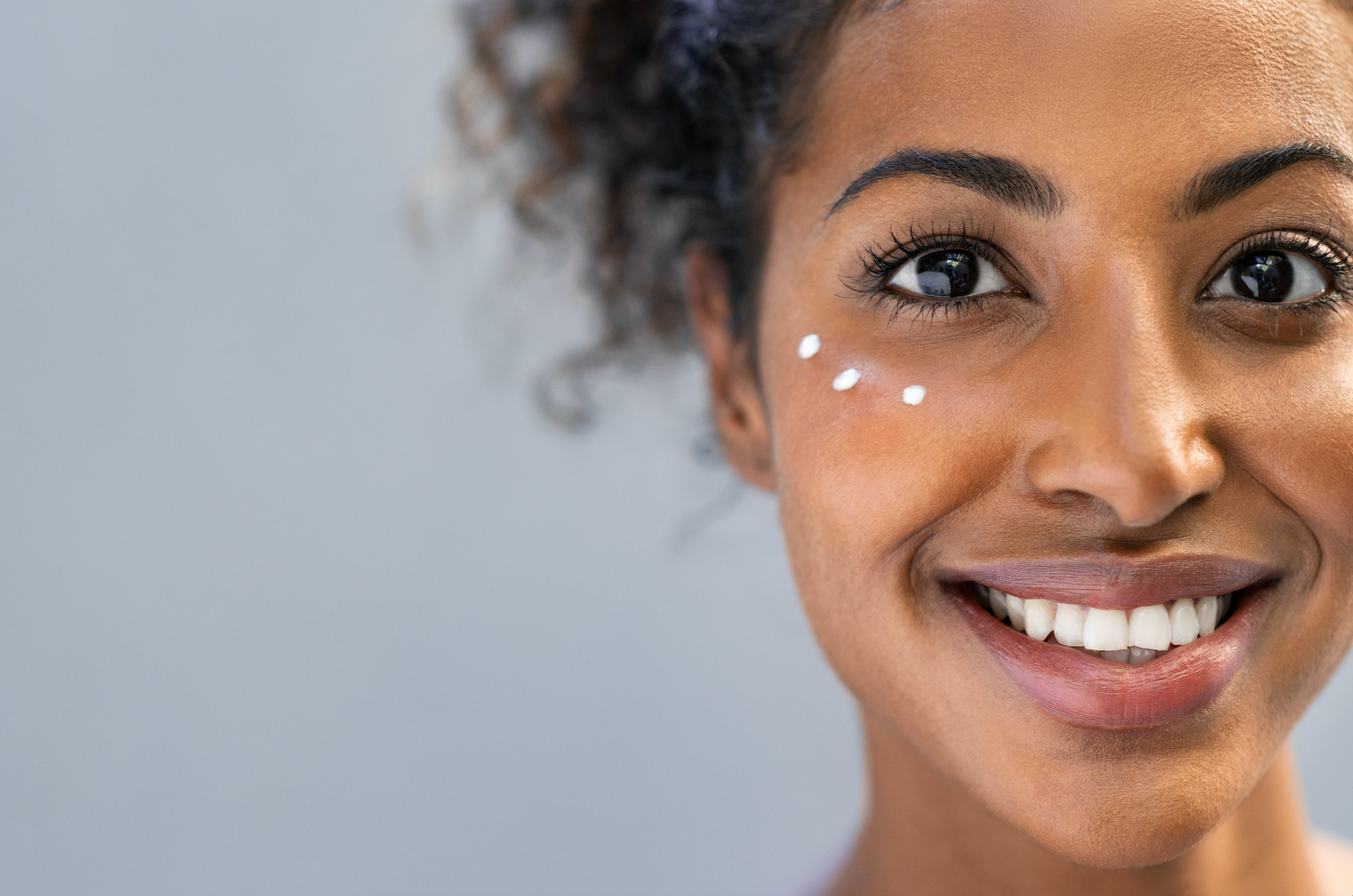 How Does SPF Work to Protect the Skin Barrier?
