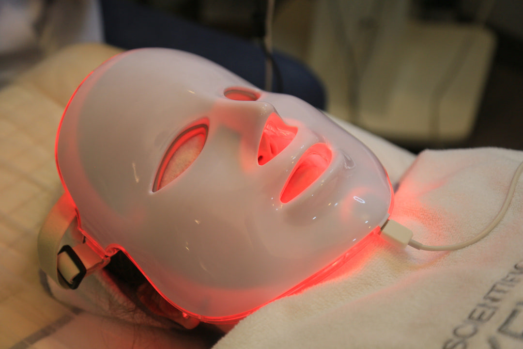 What is red light therapy and how does it work? Averr Aglow
